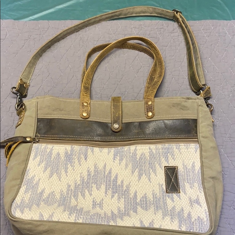 Myra Bag. Euc! - image 1